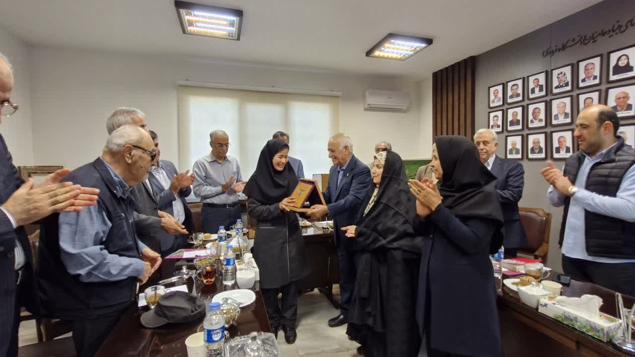 تجلیل از استاد برجسته دانشگاه فردوسی مشهد